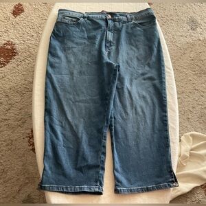 Gloria Vanderbilt Amanda ladies Capri jeans